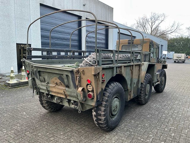 1968 gama goat truck cargo 6x6 oldtimer amfibievoertuig - afbeelding 12 van  18