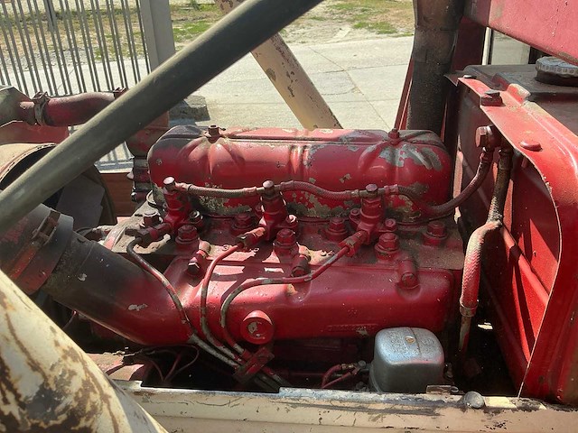 1968 international harvester 624 oldtimer tractor - afbeelding 4 van  17