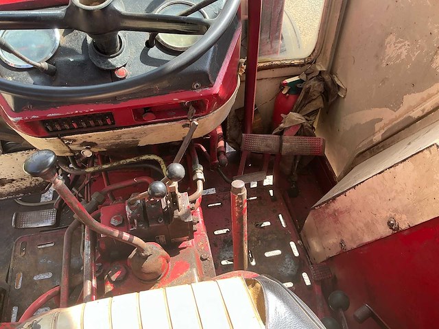 1968 international harvester 624 oldtimer tractor - afbeelding 10 van  17