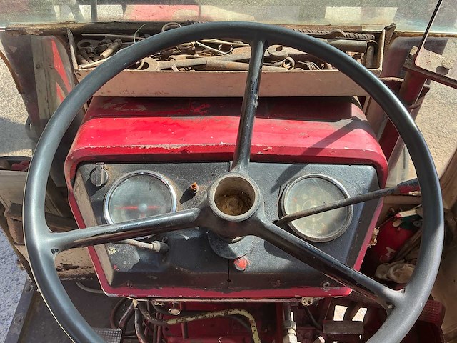 1968 international harvester 624 oldtimer tractor - afbeelding 11 van  17