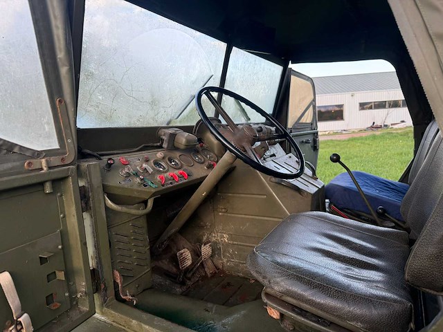 1968 mercedes benz unimog 404 legervoertuig - afbeelding 4 van  4