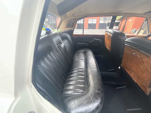 1968 rolls-royce silver shadow - oldtimer (uizonderlijk staat,km-stand) - afbeelding 26 van  66