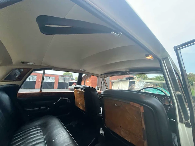 1968 rolls-royce silver shadow - oldtimer (uizonderlijk staat,km-stand) - afbeelding 37 van  66