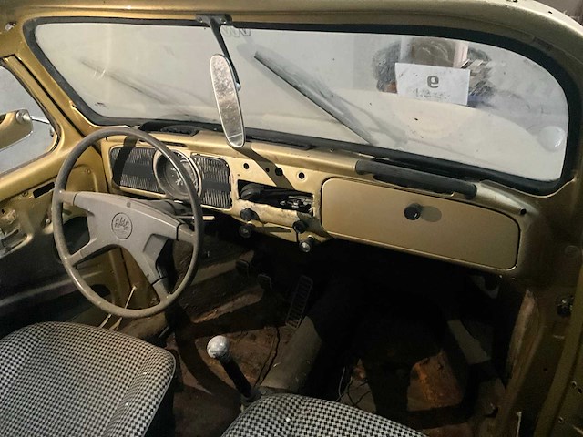 1968 volkswagen beetle oldtimer - afbeelding 20 van  21