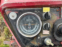 1969 mccormick 353 oldtimer tractor - afbeelding 1 van  3