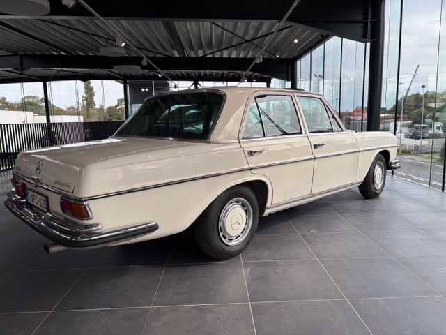 1969 mercedes-benz 280se oldtimer - afbeelding 14 van  20