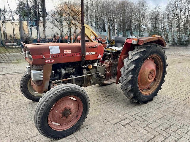 1970 massey ferguson 140 super landbouwtractor - 3-puntshef - franse papieren - rijdt en remt - afbeelding 1 van  12