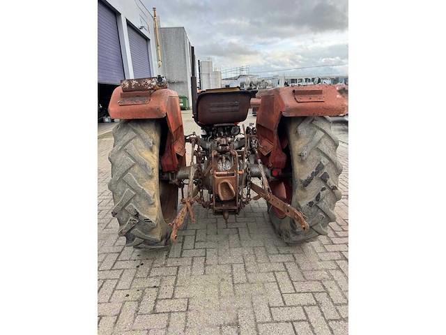 1970 massey ferguson 140 super landbouwtractor - 3-puntshef - franse papieren - rijdt en remt - afbeelding 6 van  12