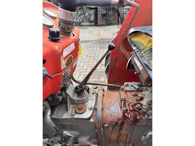 1970 massey ferguson 140 super landbouwtractor - 3-puntshef - franse papieren - rijdt en remt - afbeelding 11 van  12
