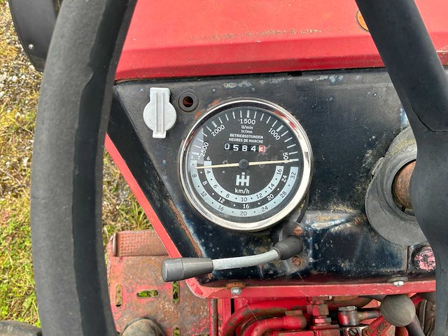 1970 mccormick 353 oldtimer tractor - afbeelding 2 van  15