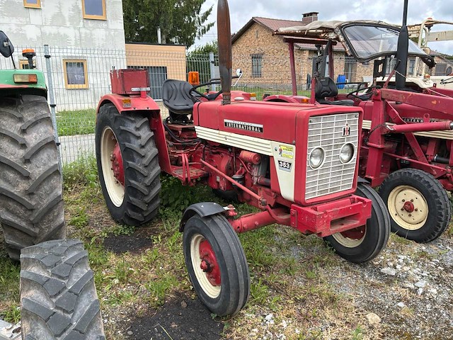 1970 mccormick 353 oldtimer tractor - afbeelding 8 van  15