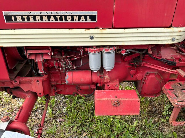 1970 mccormick 353 oldtimer tractor - afbeelding 13 van  15