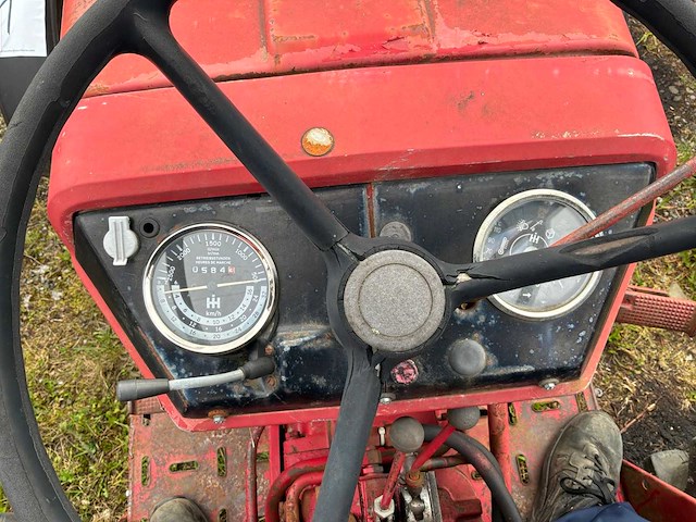 1970 mccormick 353 oldtimer tractor - afbeelding 15 van  15
