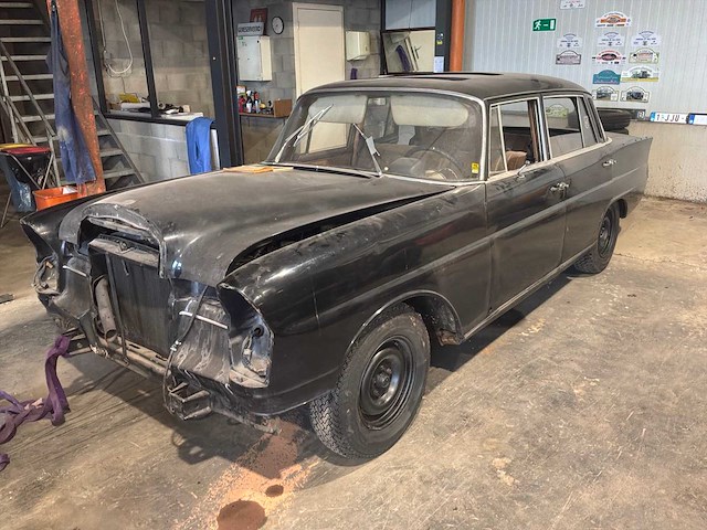 1970 mercedes-benz 220 se oldtimer - afbeelding 1 van  19