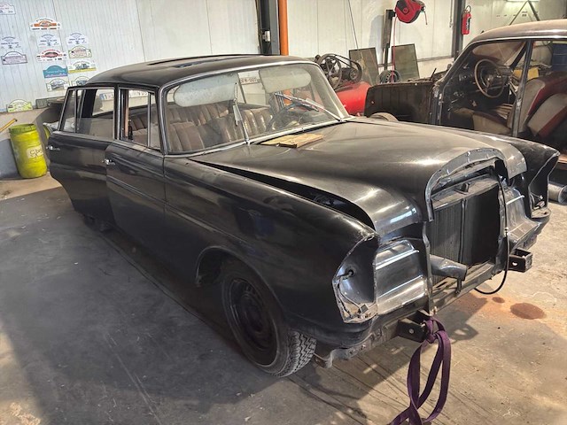 1970 mercedes-benz 220 se oldtimer - afbeelding 13 van  19