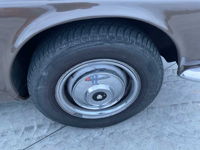 1971 jaguar 42 xj 6 oldtimer - afbeelding 4 van  39