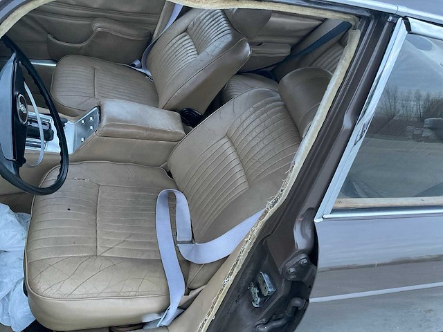 1971 jaguar 42 xj 6 oldtimer - afbeelding 22 van  39