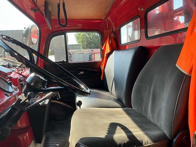 1971 mercedes-benz laf 1113 4x4 brandweerwagen - afbeelding 7 van  53