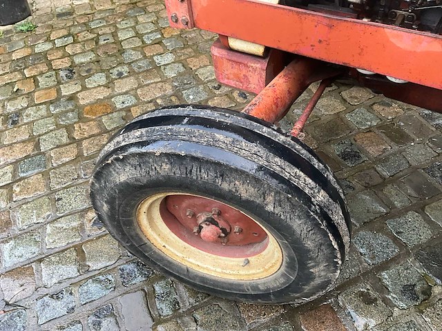 1972 mccormick 724 landbouwtractor - afbeelding 11 van  27