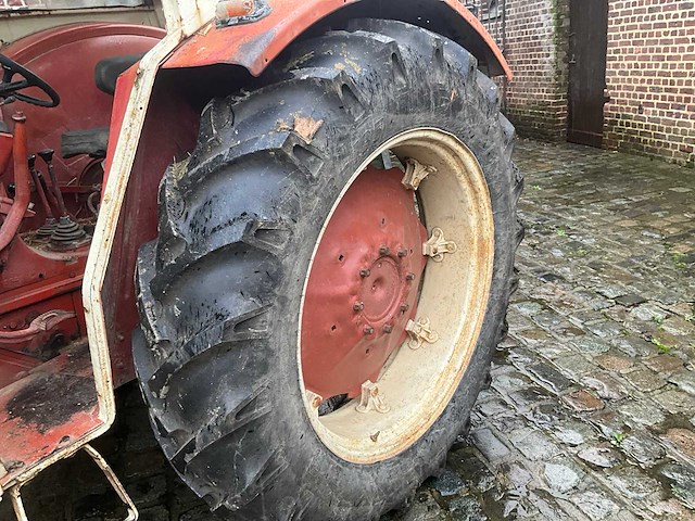 1972 mccormick 724 landbouwtractor - afbeelding 13 van  27