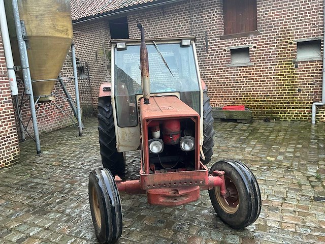 1972 mccormick 724 landbouwtractor - afbeelding 12 van  27