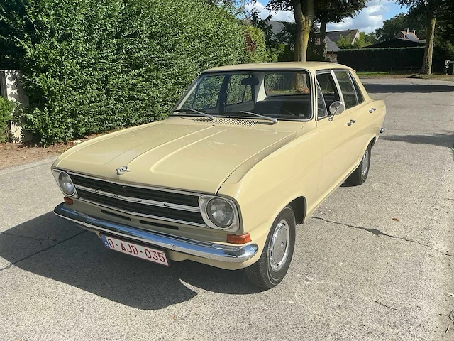 1972 opel kadett 1100 oldtimer - afbeelding 1 van  52