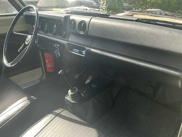 1972 opel kadett 1100 oldtimer - afbeelding 25 van  52