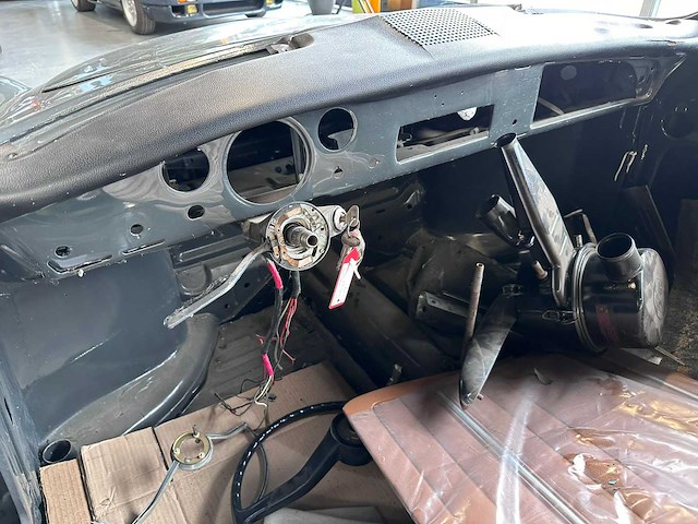 1972 volkswagen karmann ghia - afbeelding 9 van  34