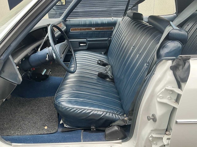 1973 chevrolet impala sedan oldtimer - afbeelding 4 van  18