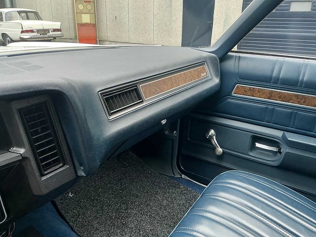 1973 chevrolet impala sedan oldtimer - afbeelding 7 van  18