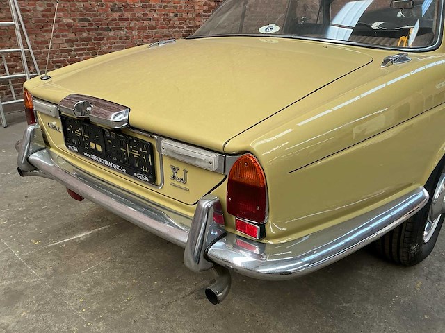 1974 - jaguar - 28 xj 6 - oldtimer - afbeelding 2 van  22