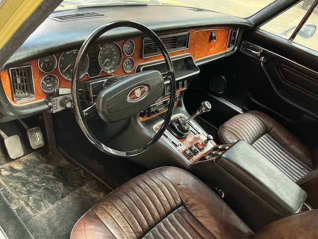 1974 - jaguar - 28 xj 6 - oldtimer - afbeelding 5 van  22