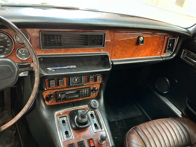 1974 - jaguar - 28 xj 6 - oldtimer - afbeelding 8 van  22