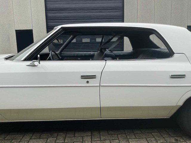 1974 chevrolet impala sedan oldtimer - afbeelding 2 van  19