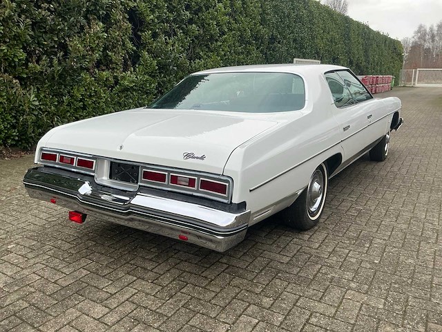 1974 chevrolet impala sedan oldtimer - afbeelding 13 van  19