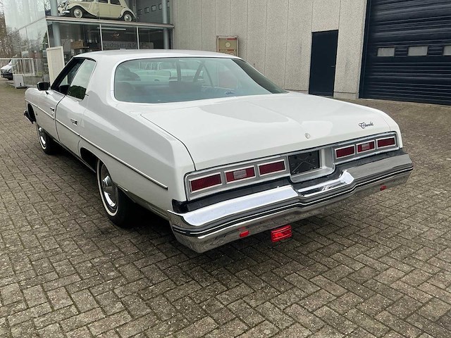 1974 chevrolet impala sedan oldtimer - afbeelding 14 van  19