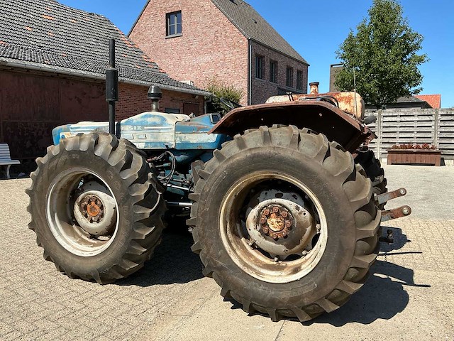1974 county 1004 / 6f oldtimer tractor - afbeelding 19 van  25