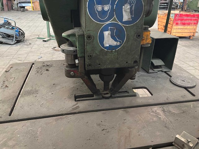1974 muhc une bender kbl80-40 pons- en knipmachine - afbeelding 8 van  10