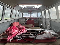 1974 volkswagen kombi oldtimer - afbeelding 30 van  31