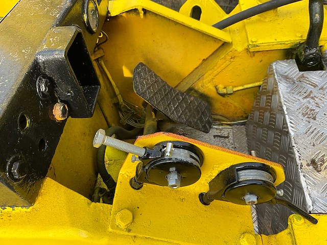 1975 claeys b400 compacte wiellader/ mini shovel - afbeelding 18 van  21