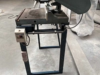 1975 oude dubbelkop kettingzaag/zaag voor aluminium profielen - afbeelding 3 van  10