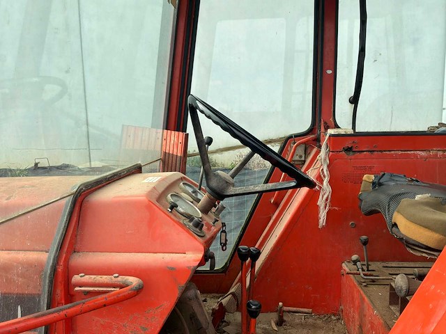 1975 renault 951 antieke tractor - afbeelding 4 van  32