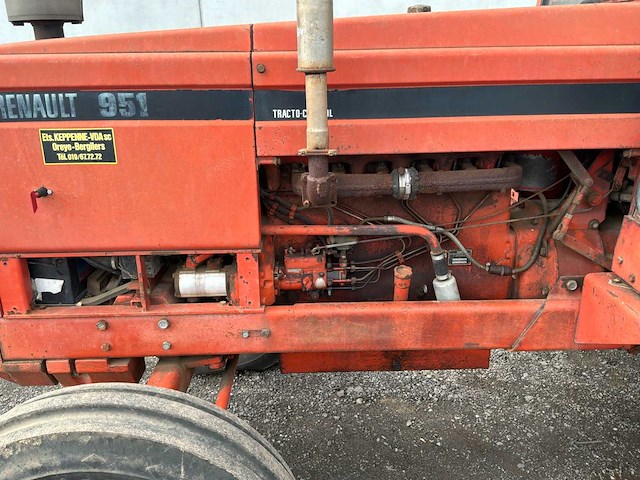 1975 renault 951 antieke tractor - afbeelding 15 van  32