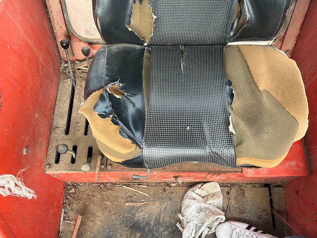 1975 renault 951 antieke tractor - afbeelding 4 van  29