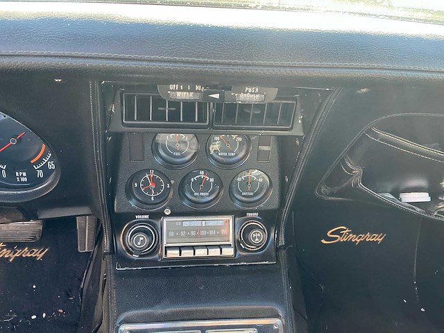 1976 - chevrolet corvet 5.7 oldtimer - afbeelding 16 van  34