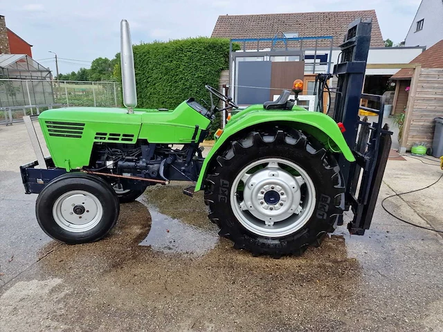 1976 deutz d4506-s oldtimer met achtergemonteerde hefmast - afbeelding 2 van  9