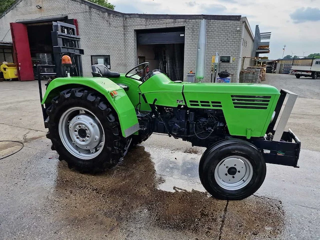 1976 deutz d4506-s oldtimer met achtergemonteerde hefmast - afbeelding 6 van  9