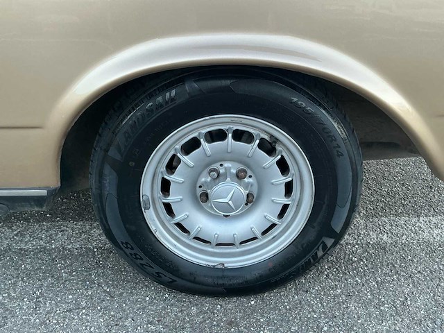 1976 mercedes 280ce oldtimer personenauto - afbeelding 14 van  22