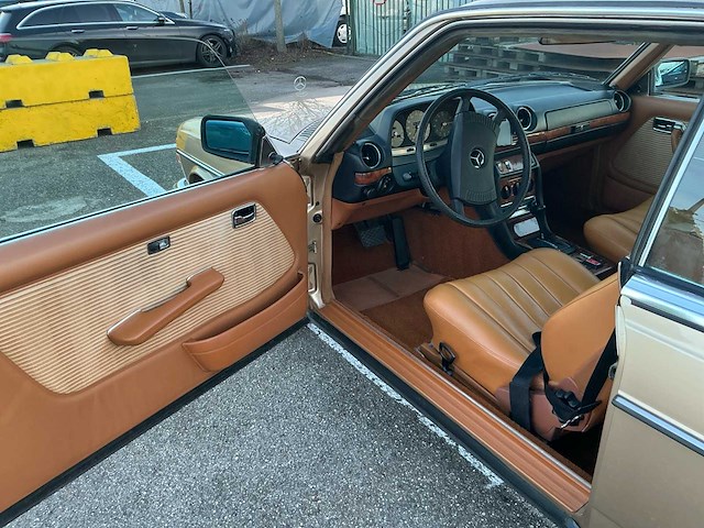 1976 mercedes 280ce oldtimer personenauto - afbeelding 22 van  22