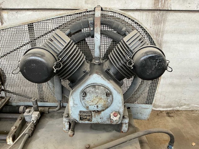 1977 boge 675-25/250 luchtcompressor - afbeelding 2 van  5
